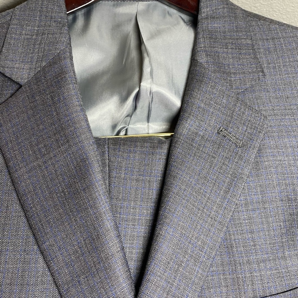 Hart Schaffner Marx grey microbox 2 piece